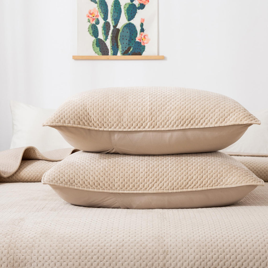 Kasentex Lightweight Plush Velvet Quilt Set Queen/King - Soft All Season Bedspread Coverlet