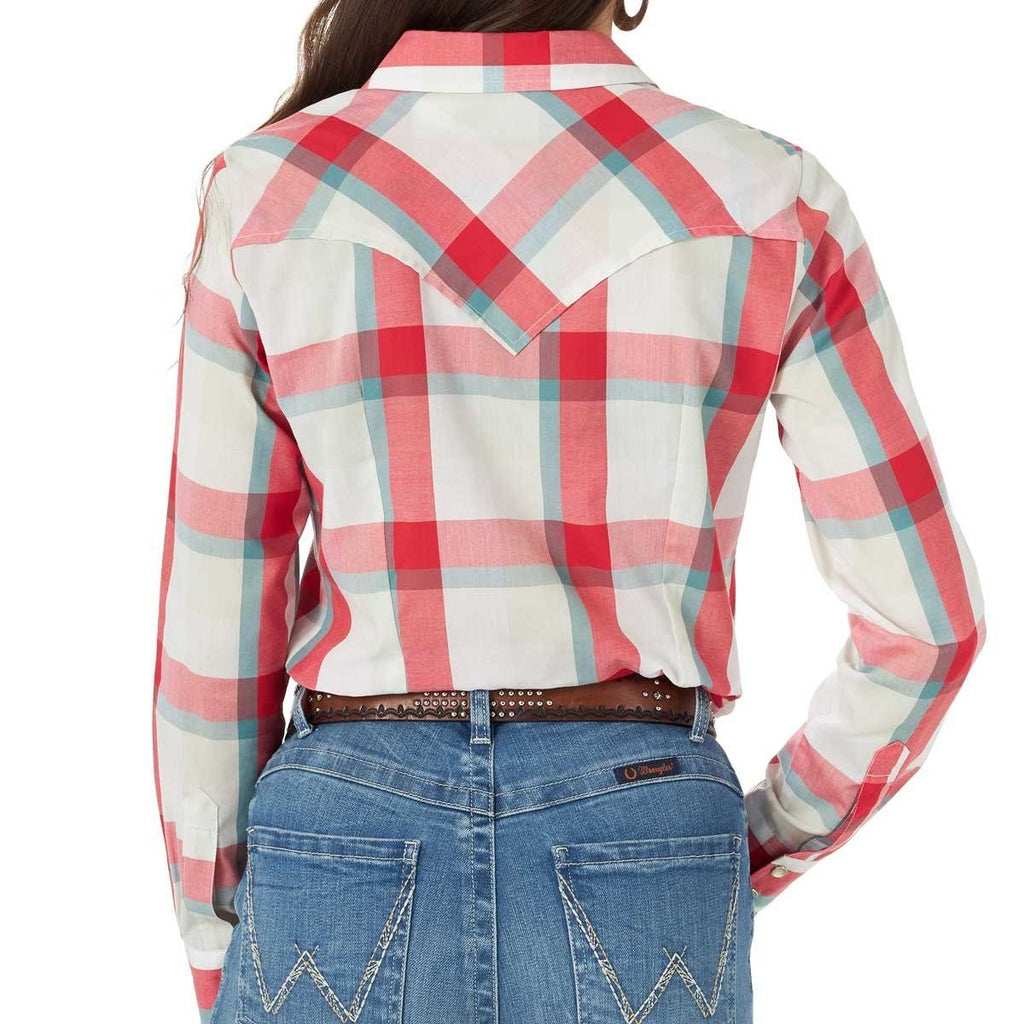Wrangler - Women's Essential Long Sleeve Plaid Western Snap Top - LWE521M