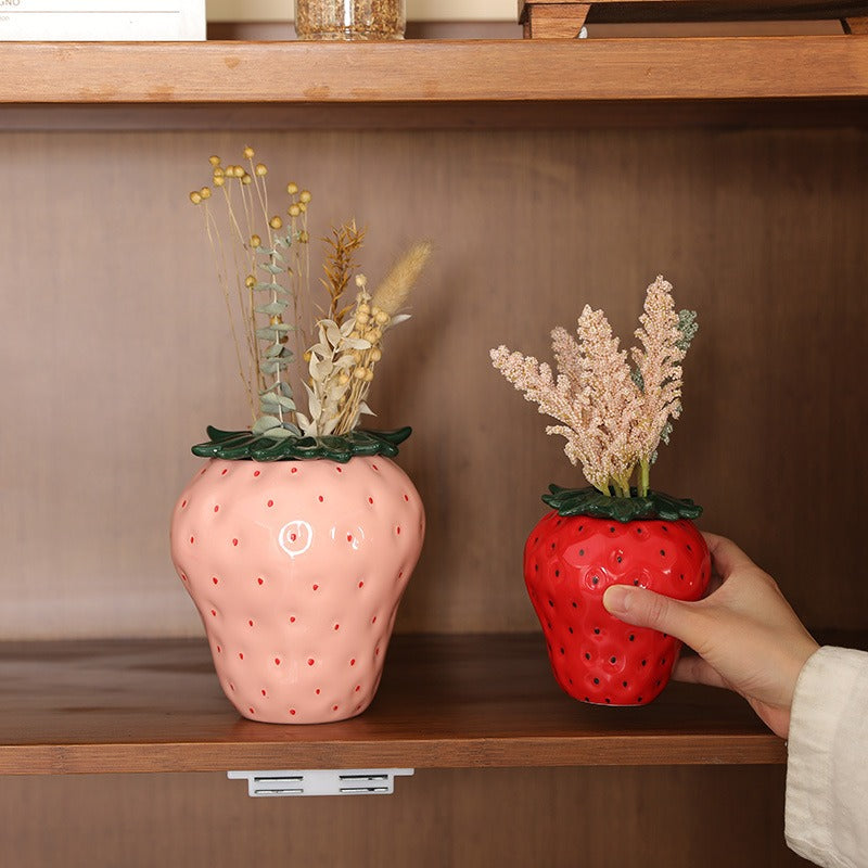 Strawberry ceramic vase, flower arrangement, living room home decoration ornament, hydroponic flower pot, high-end and high aest — product image