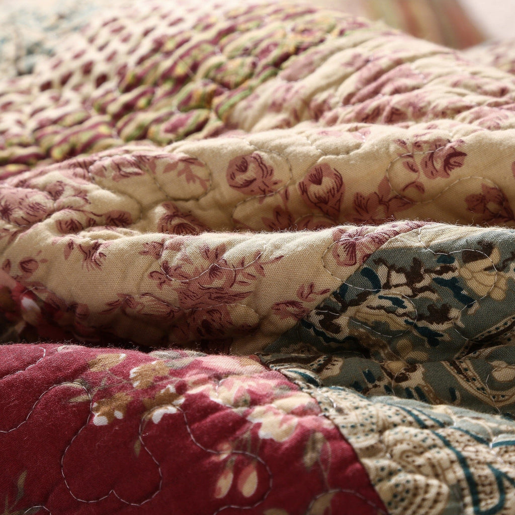 Tache Fairy Tale Tea Party Beige Burgundy Paisley Floral Cotton Patchwork Quilt Set (DXJ103443)