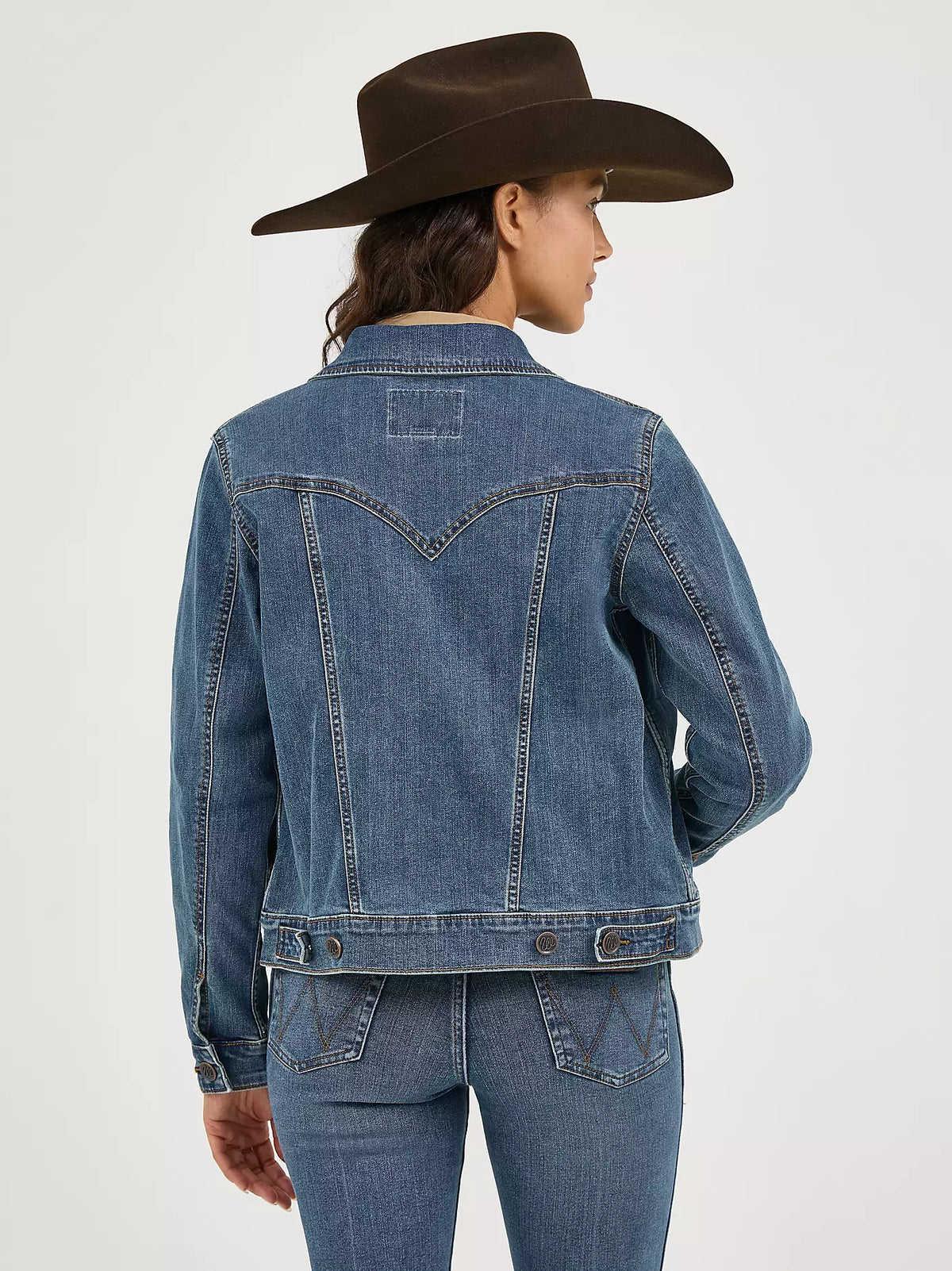 Wrangler - Women's Long Sleeve Classic Fit Denim Jacket - LWJ701D