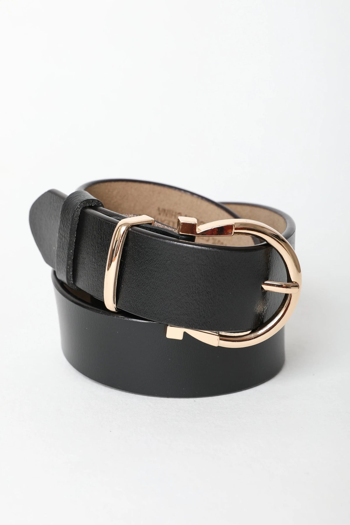 Chic Horseshoe Gold Buckle Belt – Western Style Vibes 🧲 — product image