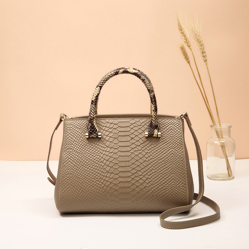Women's Pattern Genuine Leather Hand High-grade Western Handbags — product image