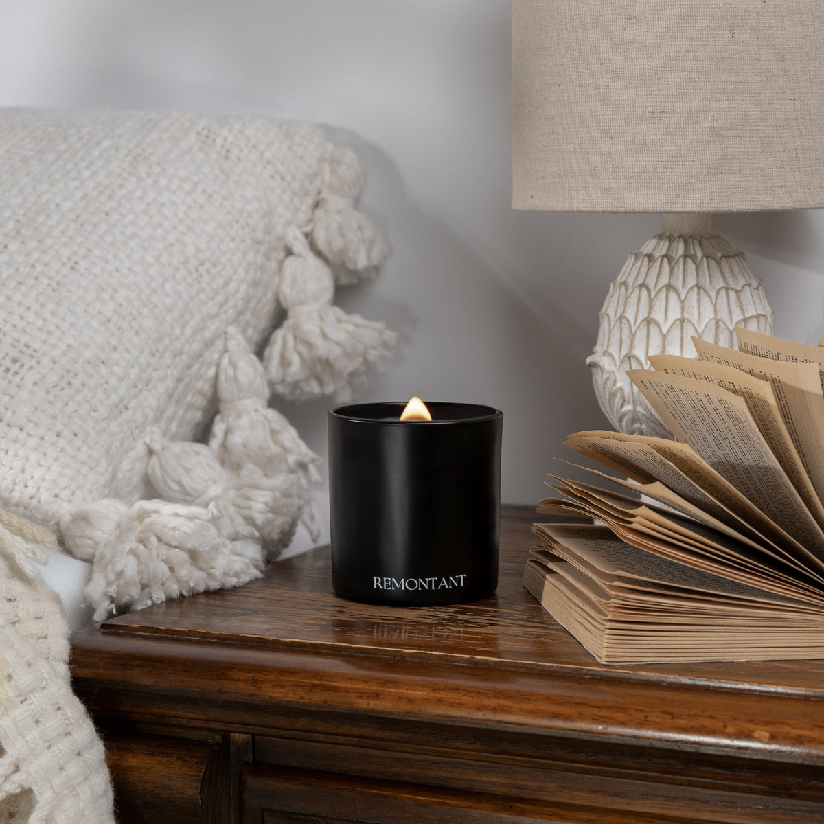 Dark Academia Candle | Cardamom ~ Leather ~ Cedar | Wood Wick Candle — product photo 2