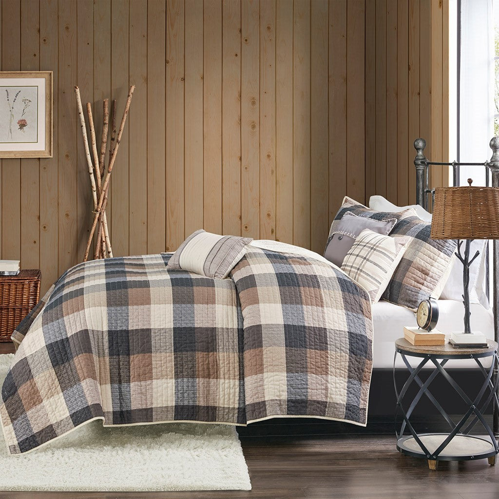 Printed Herringbone Quilt Set 6 Piece with Throw Pillows - Gray Plaid
