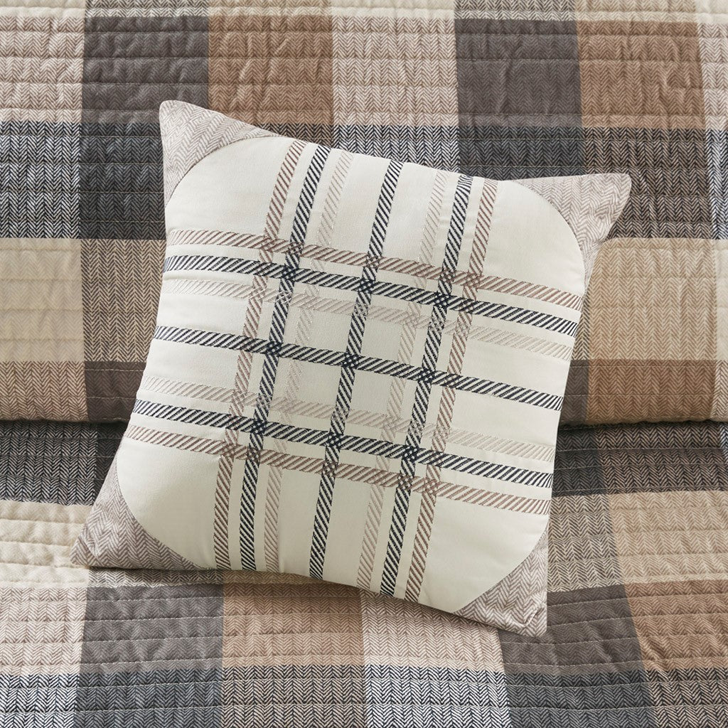 Printed Herringbone Quilt Set 6 Piece with Throw Pillows - Gray Plaid