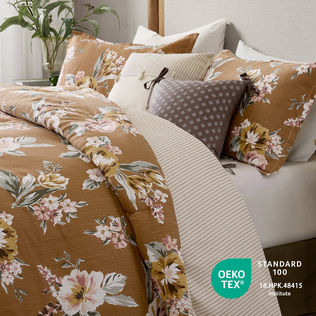 7-Piece Queen Vin Floral Comforter Set with Floral Design - Terracotta