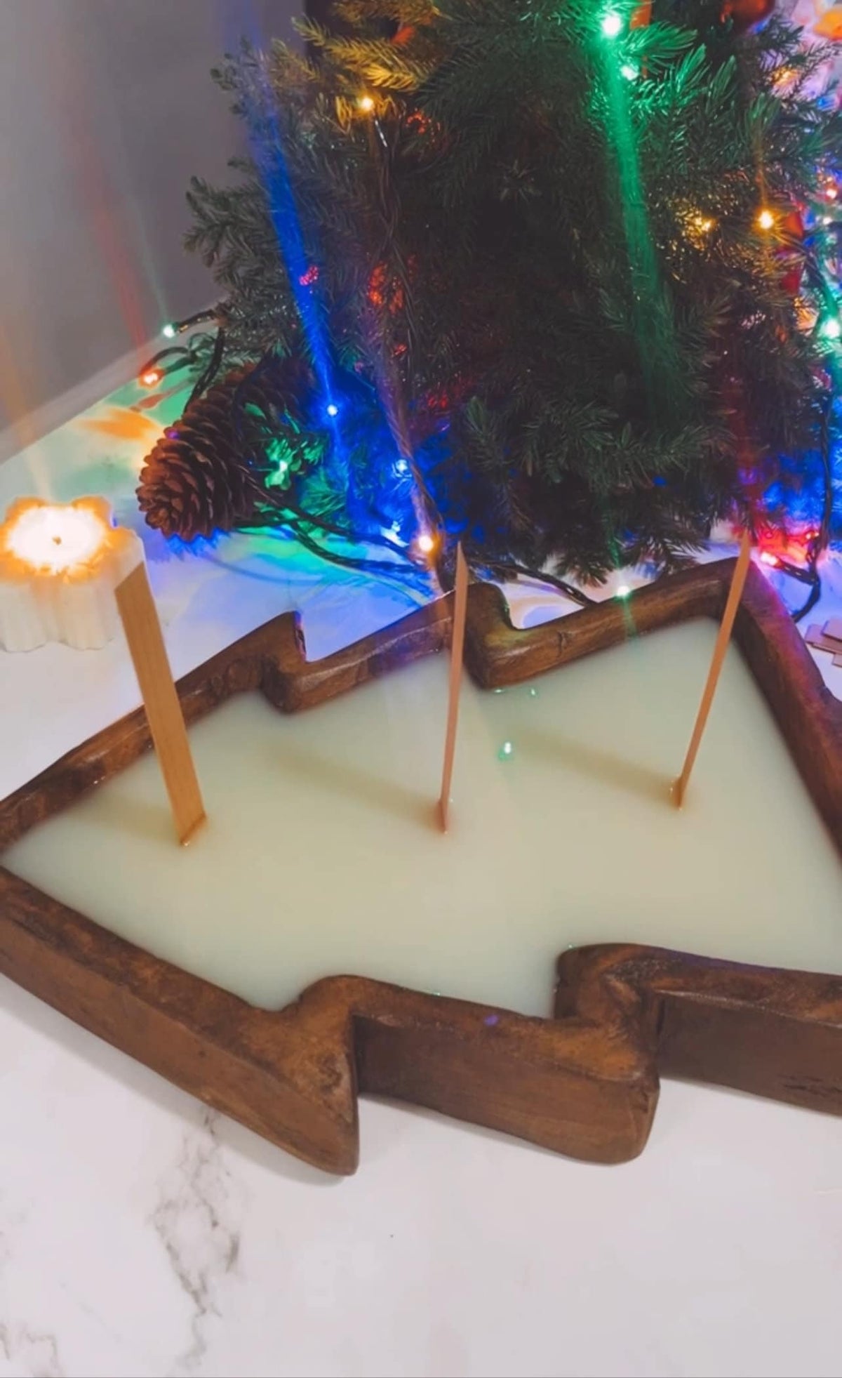 Large Christmas Tree Wooden Dough Bowl Scented Candle – Handcrafted Soy Wax Holiday Decor & Gift — product photo 5
