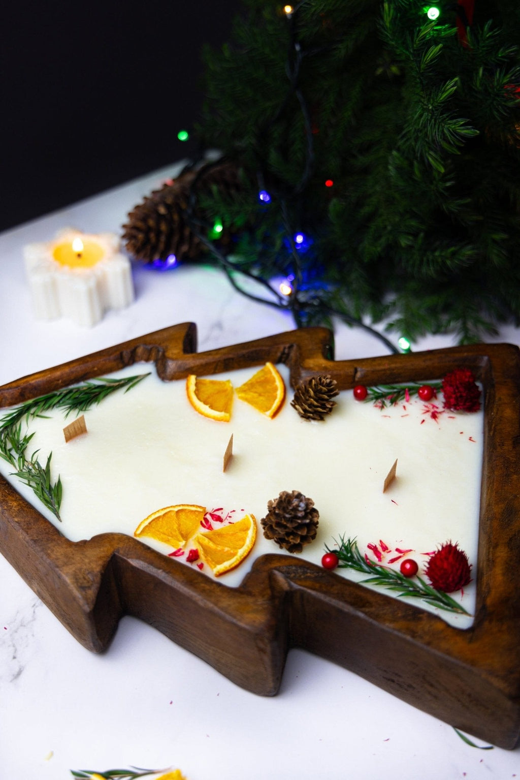 Large Christmas Tree Wooden Dough Bowl Scented Candle – Handcrafted Soy Wax Holiday Decor & Gift — product photo 1