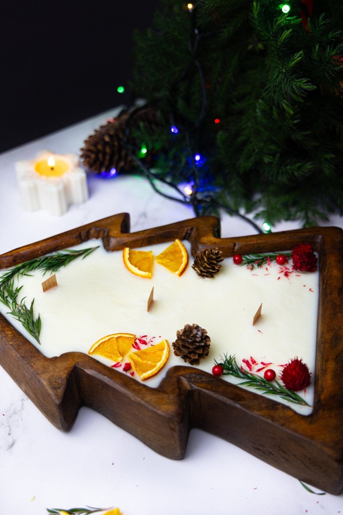 Large Christmas Tree Wooden Dough Bowl Scented Candle – Handcrafted Soy Wax Holiday Decor & Gift — product photo 1